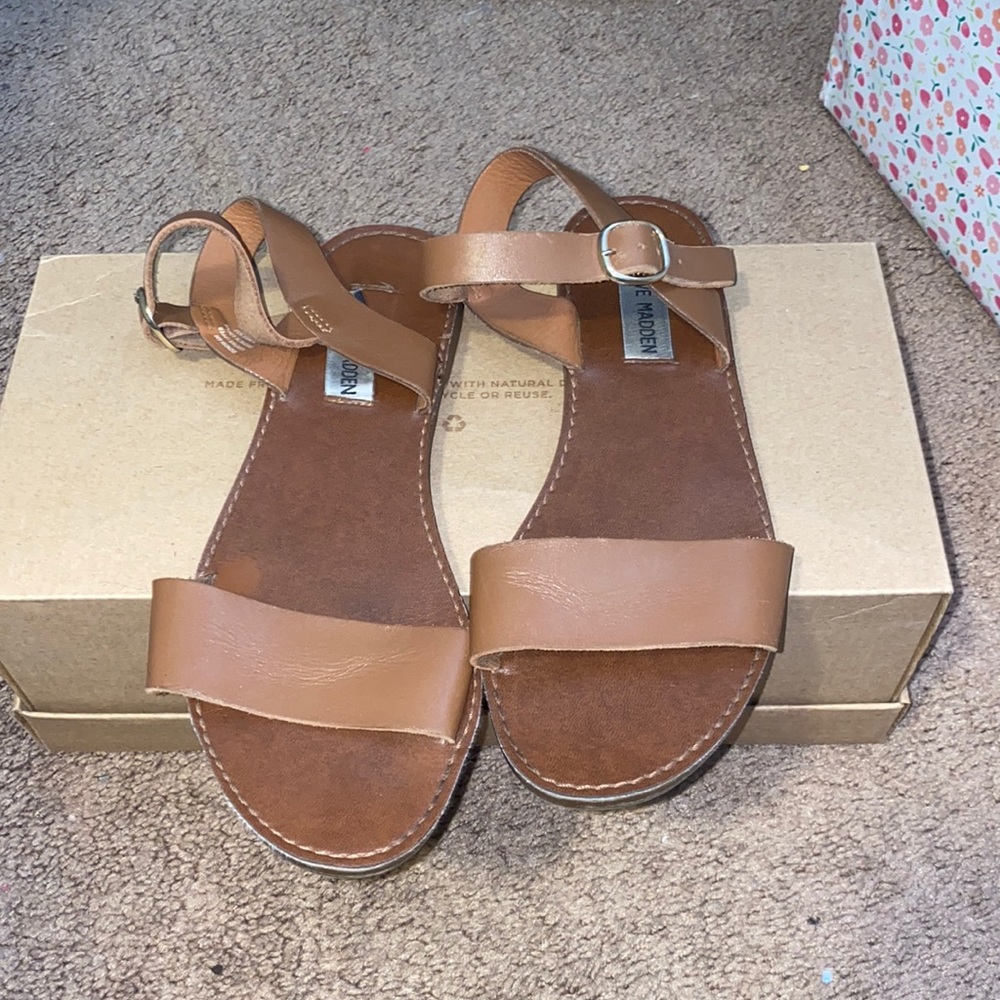 Steve Madden sandal